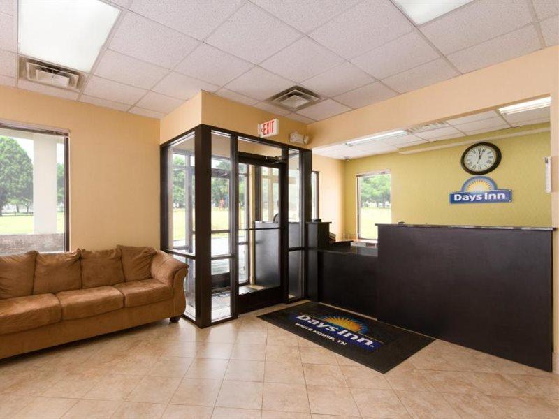 Days Inn By Wyndham White House Exterior photo